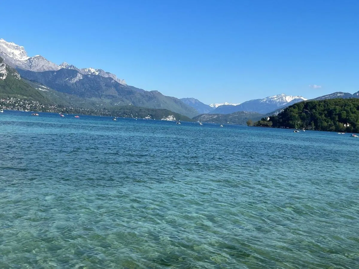 View Point Lake And Mountains Annecy 0*,